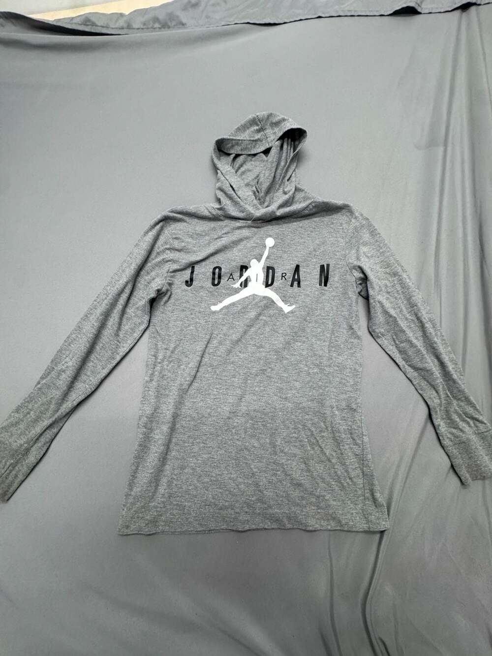 Jordan Jumpman Long Sleeve Hooded Shirt Size M 10-12 Gray